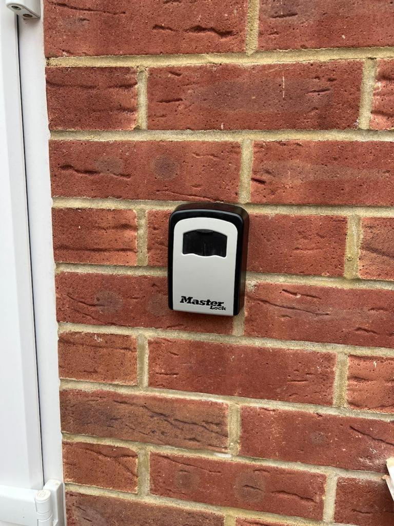 En-suite Double - Private Entrance & Free Parking West Drayton (Middlesex)