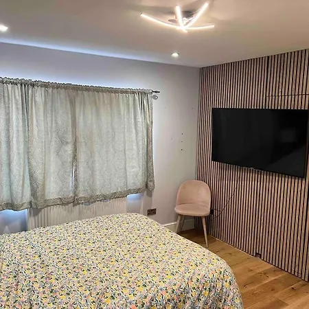 En-Suite Double Room - Private Entrance & Free Parking West Drayton  Exterior photo