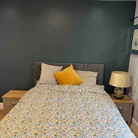 En-Suite Double Room - Private Entrance & Free Parking West Drayton  Exterior photo