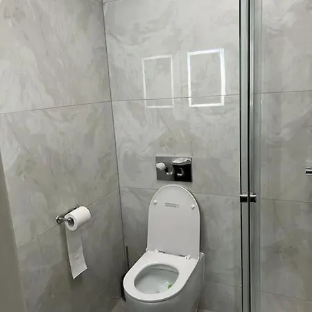 En-Suite Double Room - Private Entrance & Free Parking West Drayton  Exterior photo
